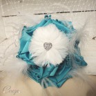Bijoux & accessoires mariage turquoise, blanc, strass et plumes Melle C.