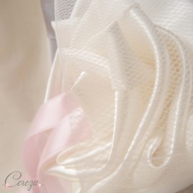 Mariage ivoire gris rose porte-alliance floral original "Simplicité"