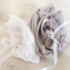 Mariage gris argent blanc porte-alliance personnalisable original fleur \"Simplicité\"