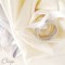 Mariage gris argent ivoire porte-alliance personnalisable original fleur cereza