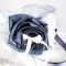 Mariage bleu marine ivoire porte-alliances bouquet de fleurs original 