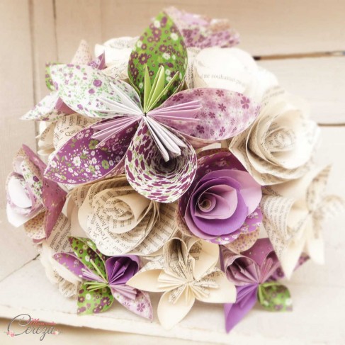 Bouquet de mariage atypique violet fleurs de papier personnalisable "Crazy Love"original