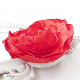 Broche fleur mariage rouge blanc bijou