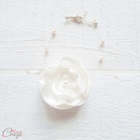 Bracelet mariée fleur blanche romantique "Lila" Bijou mariage personnalisable