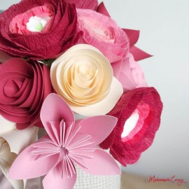 Bouquet mariée original papier renoncules rose rouges "Spring Flower"