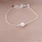 Bracelet mariée perle solitaire tendance minimaliste "Lou"  Bijou mariage 