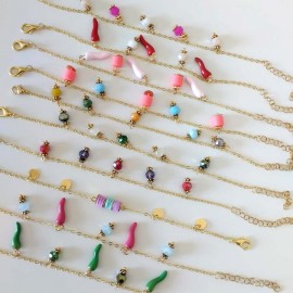 Bracelet breloques piment rouge blanc style basque - Bracelet charms