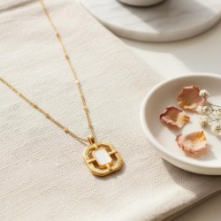 Collier pendentif blanc et or art déco - Bijou précieux 