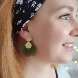 Boucles d'oreille pétales de fleur vert  - Bijou tendance