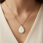 Collier pendentif émail blanc minimaliste - Bijou précieux 