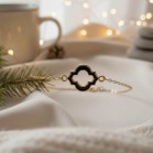 Bracelet fin médaillon noir émaillé doré - Cadeau de Noël idéal