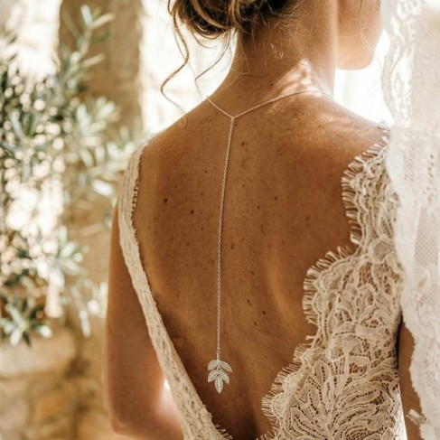 Collier de dos nu feuillages champ&ecirc;tre chic "Nuance"