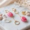 Boucles d'oreille assymétriques rose pendantes - Bijou tendance