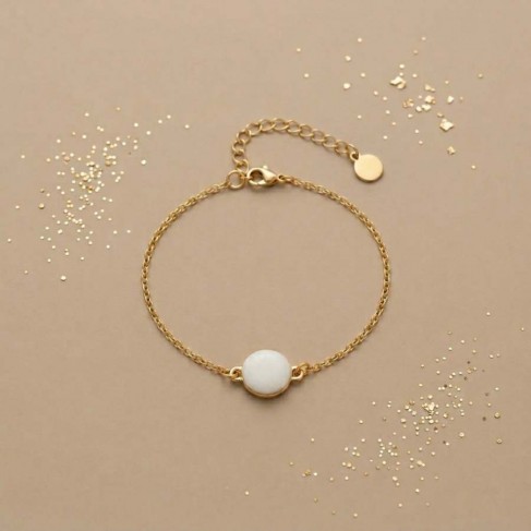 Bracelet m&eacute;daillon blanc &eacute;maill&eacute; dor&eacute; - Bijou fin