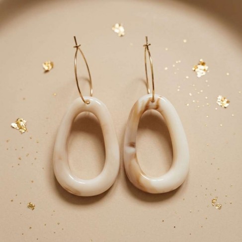 Boucles d'oreille maxi beige marbr&eacute;  - Bijou tendance