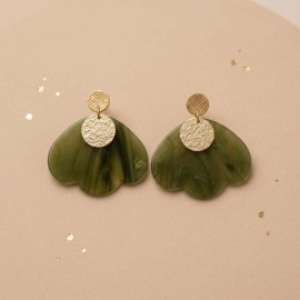 Boucles d'oreille pétales de fleur vert  - Bijou tendance