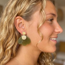 Boucles d'oreille pétales de fleur vert  - Bijou tendance