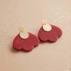 Boucles d'oreille résine pétales de fleur rouge  - Bijou tendance