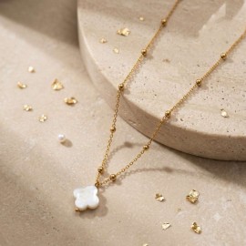 Collier Trèfle en Nacre Naturelle — Chaîne Perlée Acier Inoxydable Doré