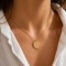Collier médaille fleur gravée - Bijou précieux 