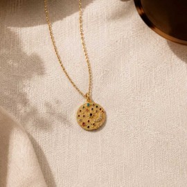 Collier bohème chic doré à pendentif zircons colorés