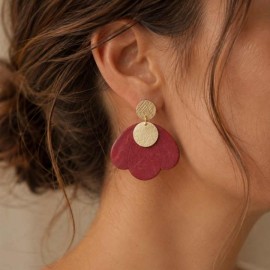 Boucles d'oreille résine pétales de fleur rouge  - Bijou tendance