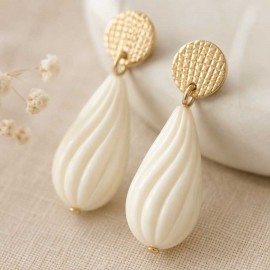 Boucles d'oreilles bohème chic goutte ivoire