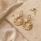 Boucles d'oreilles bohème chic dorées à cercle plissé SOLEA