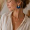 Boucles d'oreilles bohème chic bleues en résine marbrée