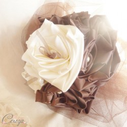 Bouquet de mariée original Toscane ivoire chocolat petits noeuds