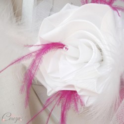 Bouquet demoiselle d'honneur Daisy blanc rose fuchsia plumes