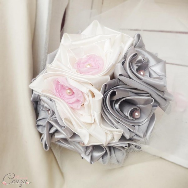 bouquet mariage ivoire gris rose tissu cereza mademoiselle deco 