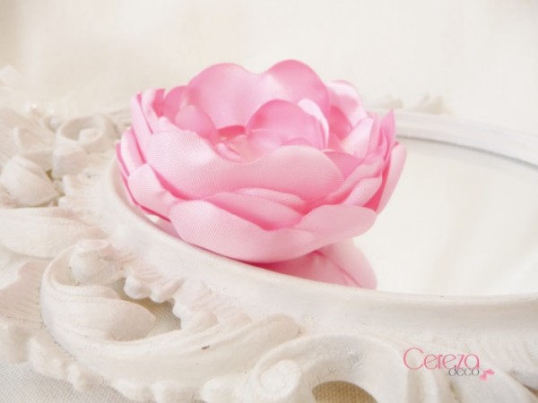 fleur bijou de cheveux rose et strass mariage sabrina cereza 