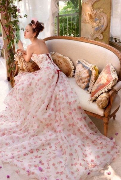 robe de mariee coloree rose fleurie originale Mademoiselle Cereza blog mariage