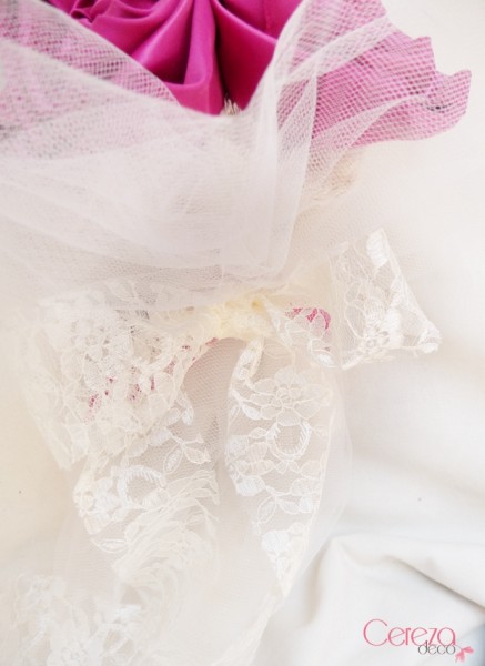 test dentelle ivoire bouquet mariage 
