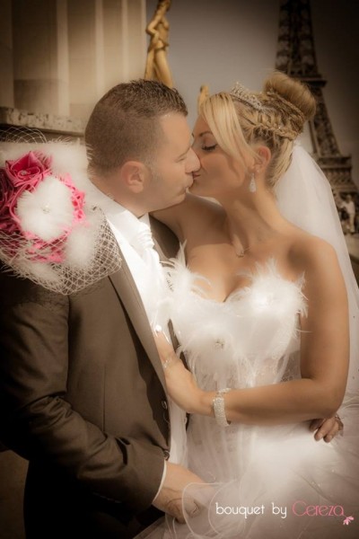 mariage cabaret  plumes voilette real wedding bouquet de mariée original cereza deco blanc fuchsia  (27)