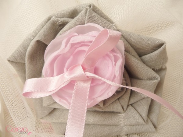 mariage rose gris porte alliance personnalise Mademoiselle Cereza Deco