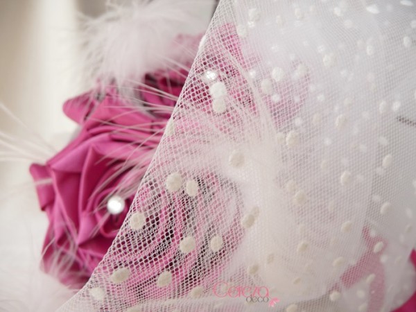 bouquet de mariée original plumes strass fuchsia blanc tulle plumetis cereza deco 5