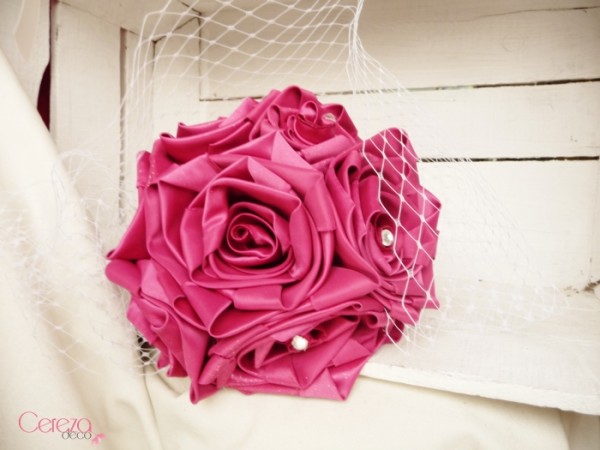 bouquet de mariee bijou rose fuchsia cereza deco