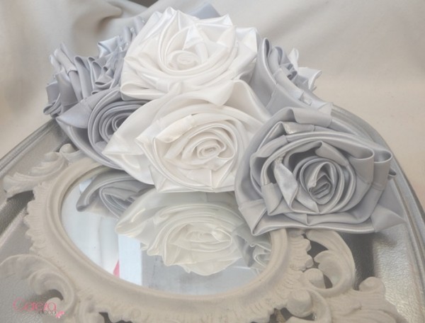 accessoires mariage hiver fleurs de satin pour bouquet mariee tissu ivoire gris argent cereza deco