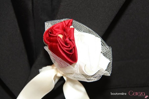 boutonnière mariage ivoire bordeaux original bijou chic boutonnière marié témoin invité ivoire bordeaux real wedding cereza deco (4)