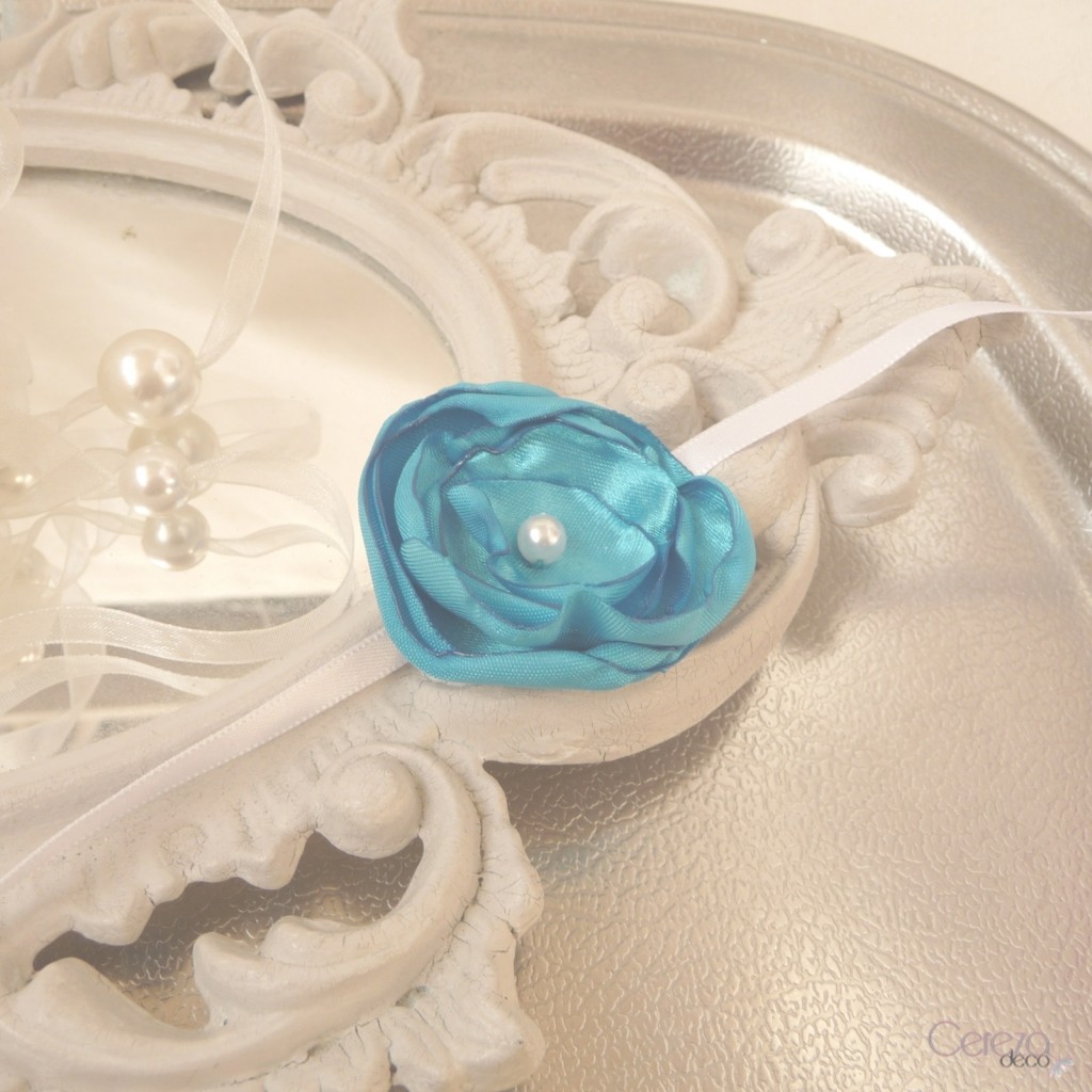 bracelet fleur tenue demoiselle honneur mariage turquoise cereza 1