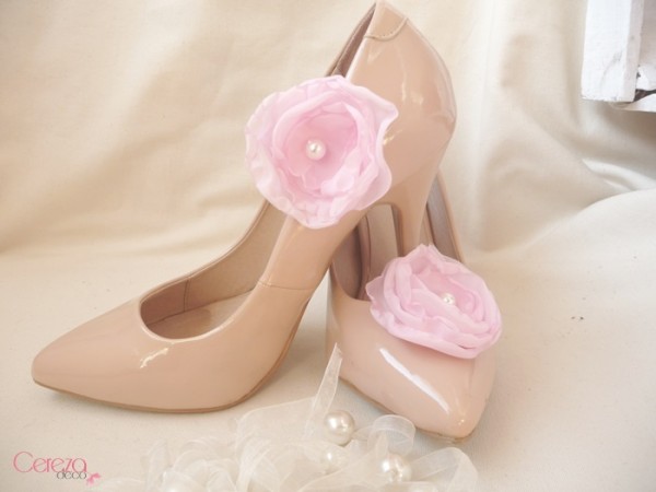 clips bijoux de chaussure fleur rose pâle cereza 3