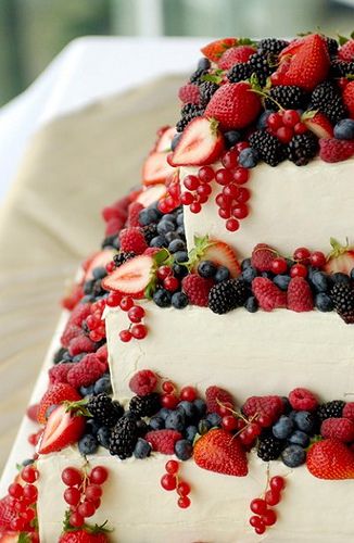 wedding cake  original fruits rouge Mademoiselle Cereza blog mariage