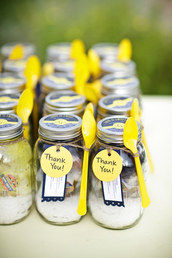 mariage coloré idee cadeau invité petits pots ingrédients recette_April_OHare_Photography