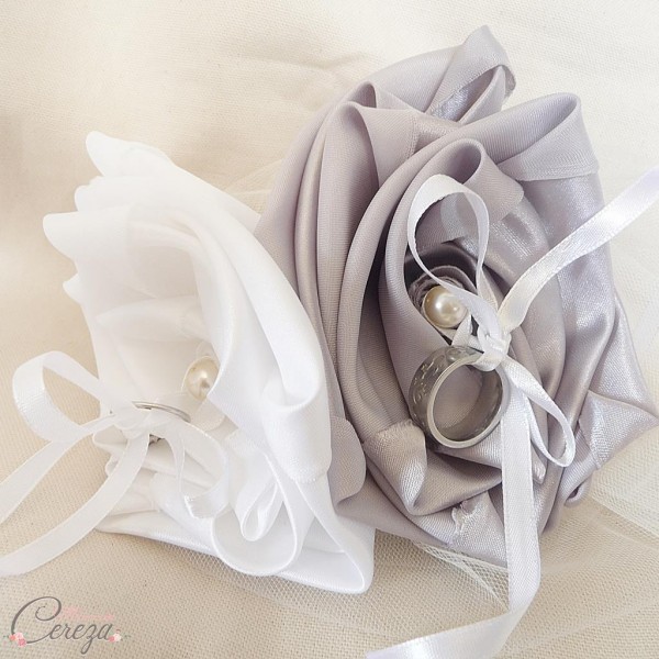 porte alliance mariage blanc gris argent fleur cereza