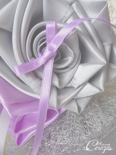 porte alliance floral original personnalise mariage mauve parme argent cereza mademoiselle