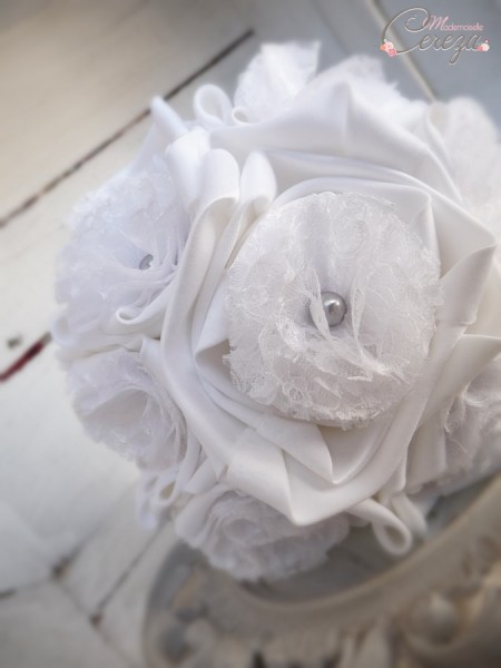 bouquet mariée dentelle satin blanc perle grise cereza mademoiselle 2