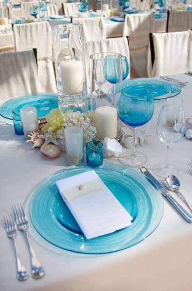 idées mariage turquoise blanc déco table table floral coquillages bougies