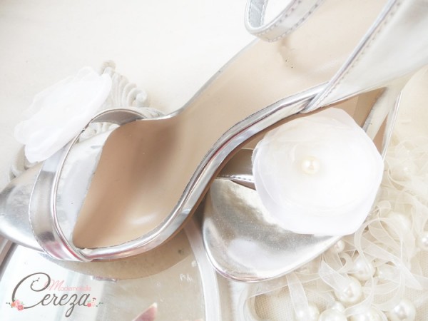 bijoux clips chaussures mariage fleur ivoire blanc perle cereza mademoiselle